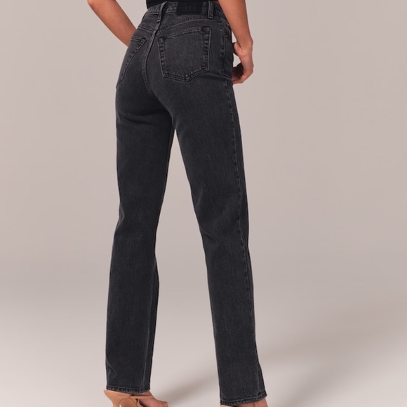 BNWT Abercrombie Ultra High Rise 90s Straight Jean - Picture 2 of 6
